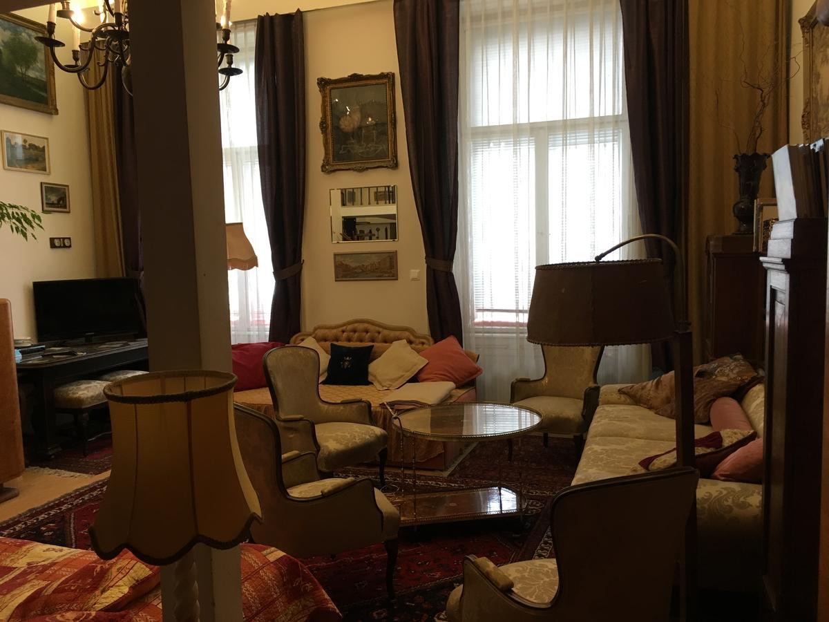 Exclusive In The Centre Of
